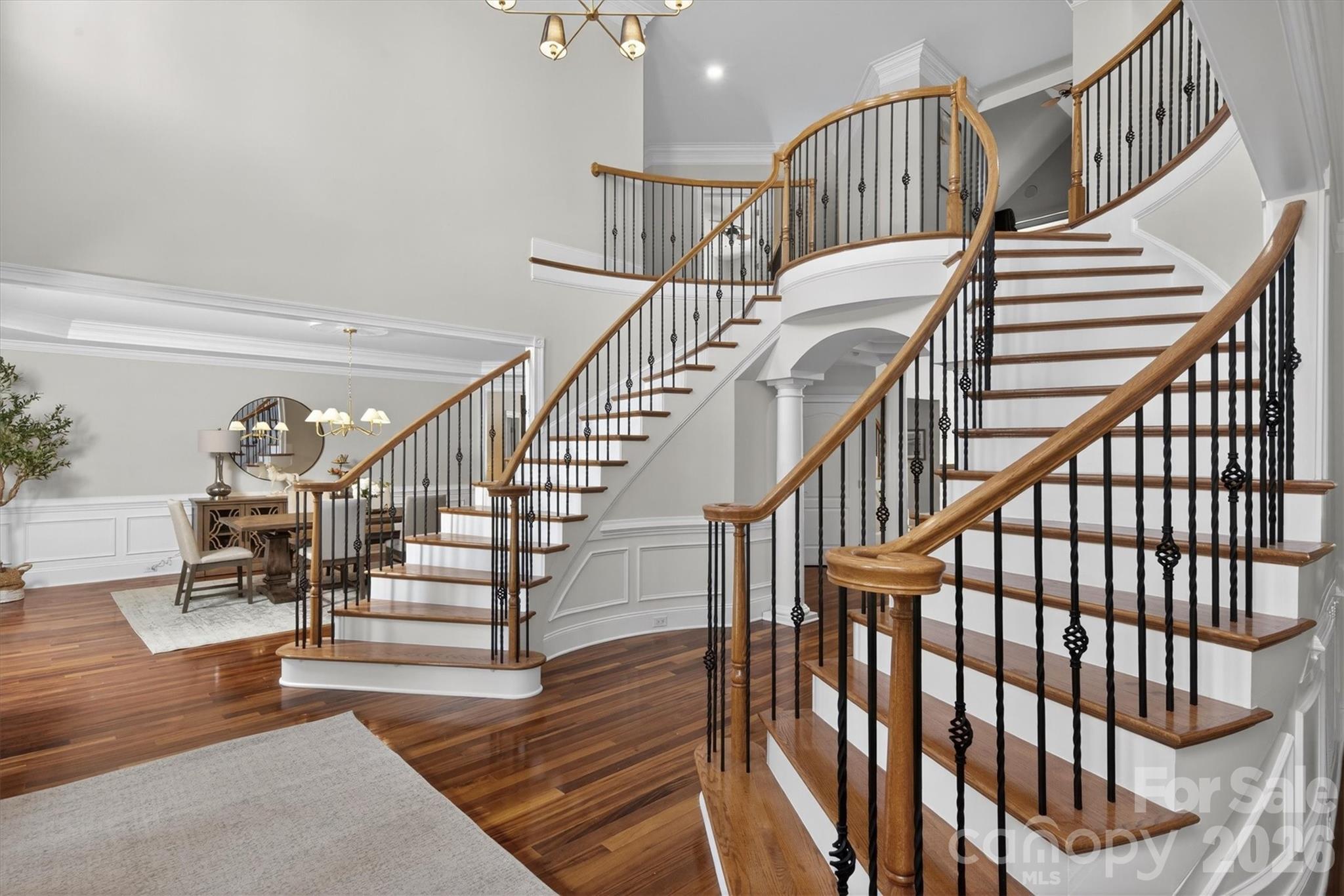 804 Wandering Way Drive