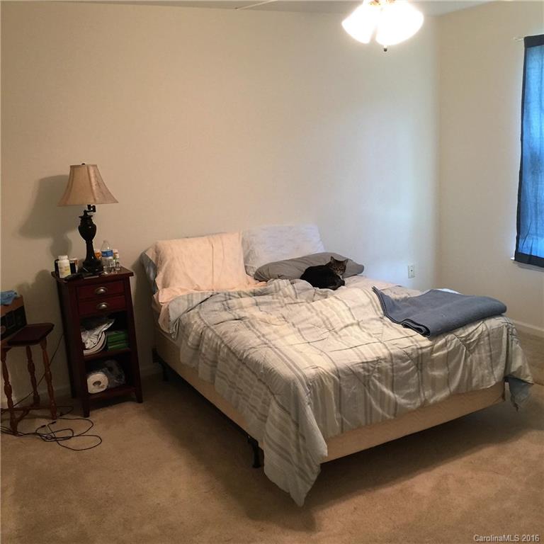 Oaks Of Broadway - Residential