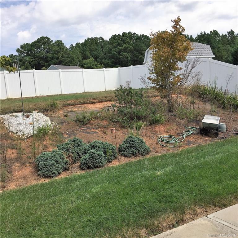 Oaks Of Broadway - Residential