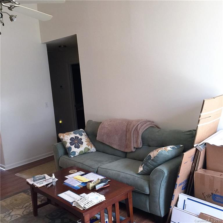 Oaks Of Broadway - Residential