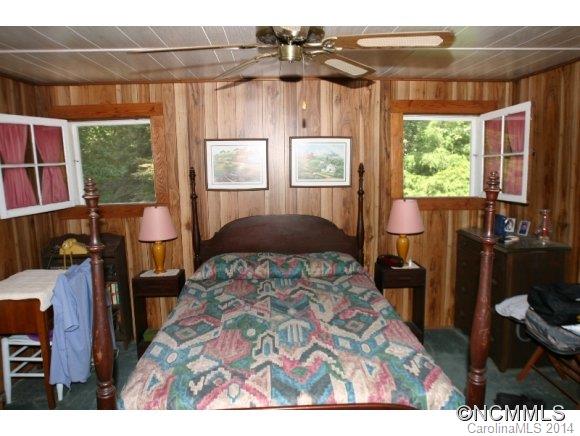 Bat Cave Manor - Residential