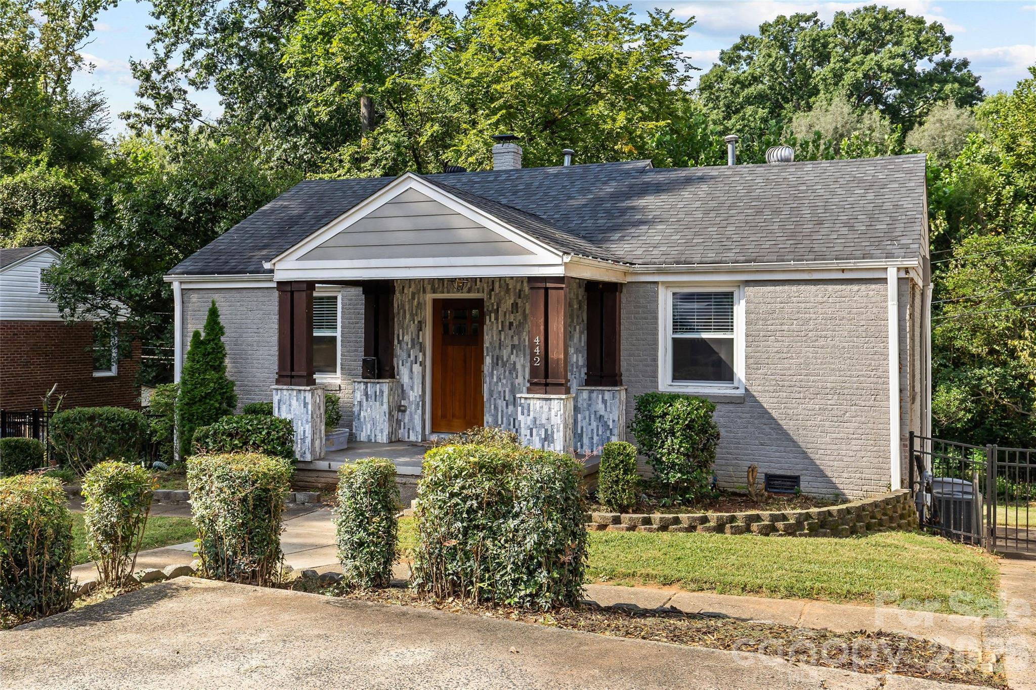 442 Lorna Street