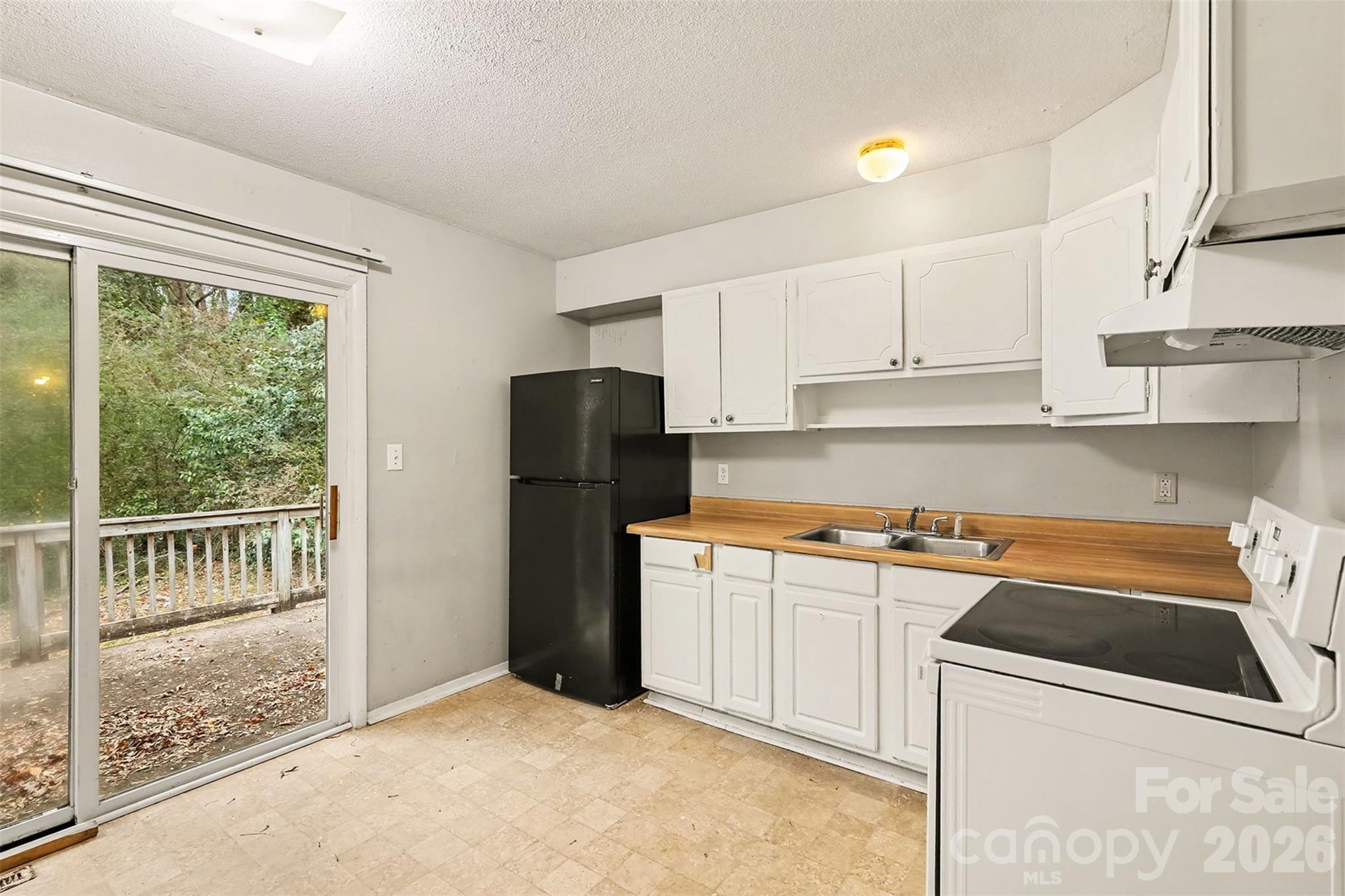 Lake Plaza - Residential Income