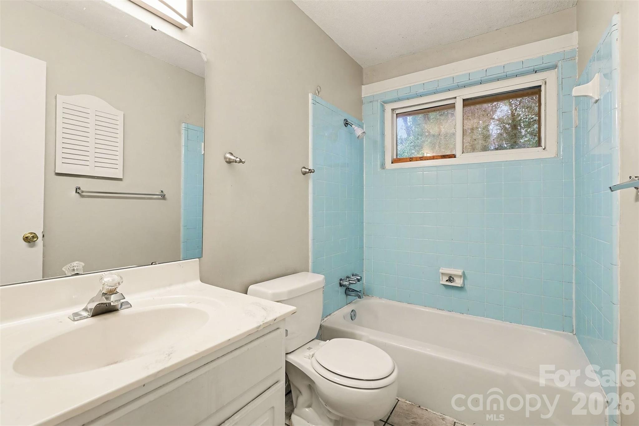 Lake Plaza - Residential Income