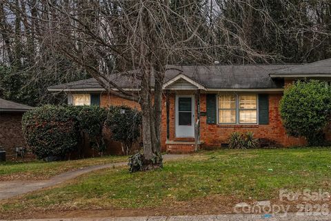 Photo of 4809 Malibu Drive, Charlotte, NC 28215 (MLS # 4377457)
