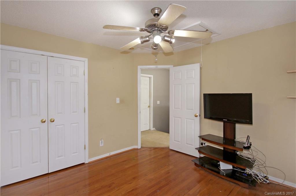 Tall Oaks - Residential