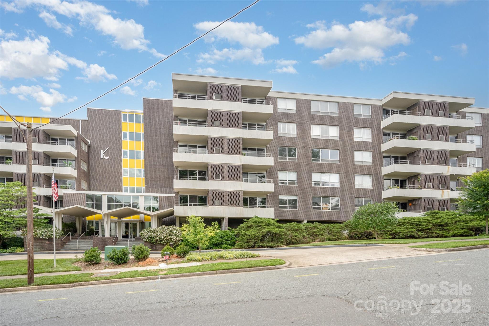 1300 Reece Road 402