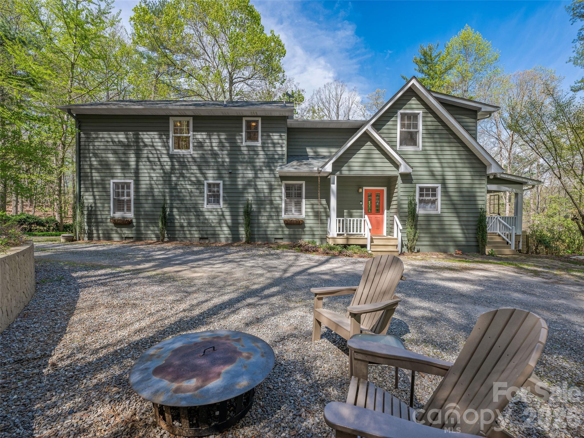 18 Thousand Oaks Boulevard