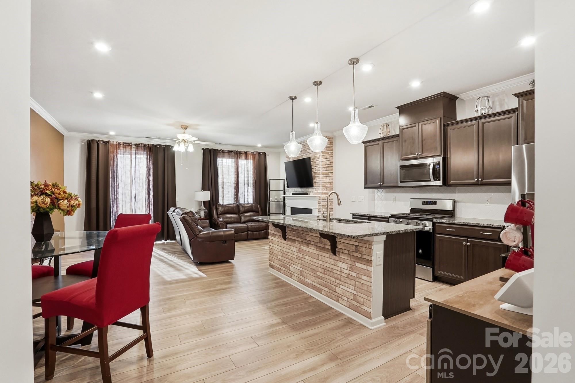 Magnolia Walk - Residential