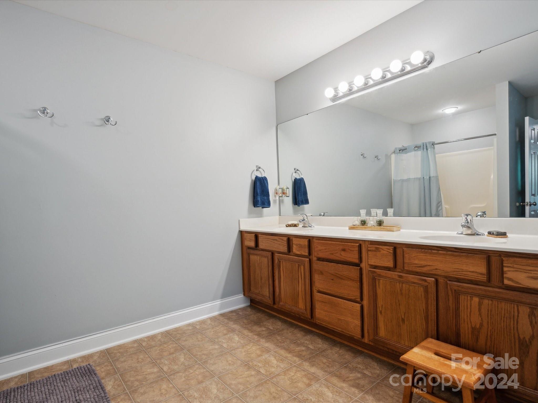 Meadow Glen - Residential