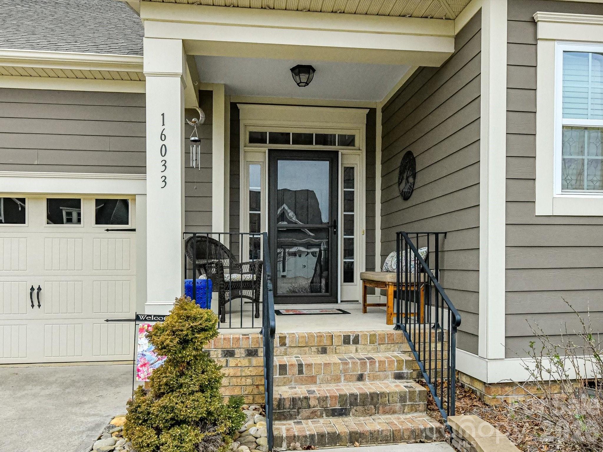 16033 Oxford Glenn Drive