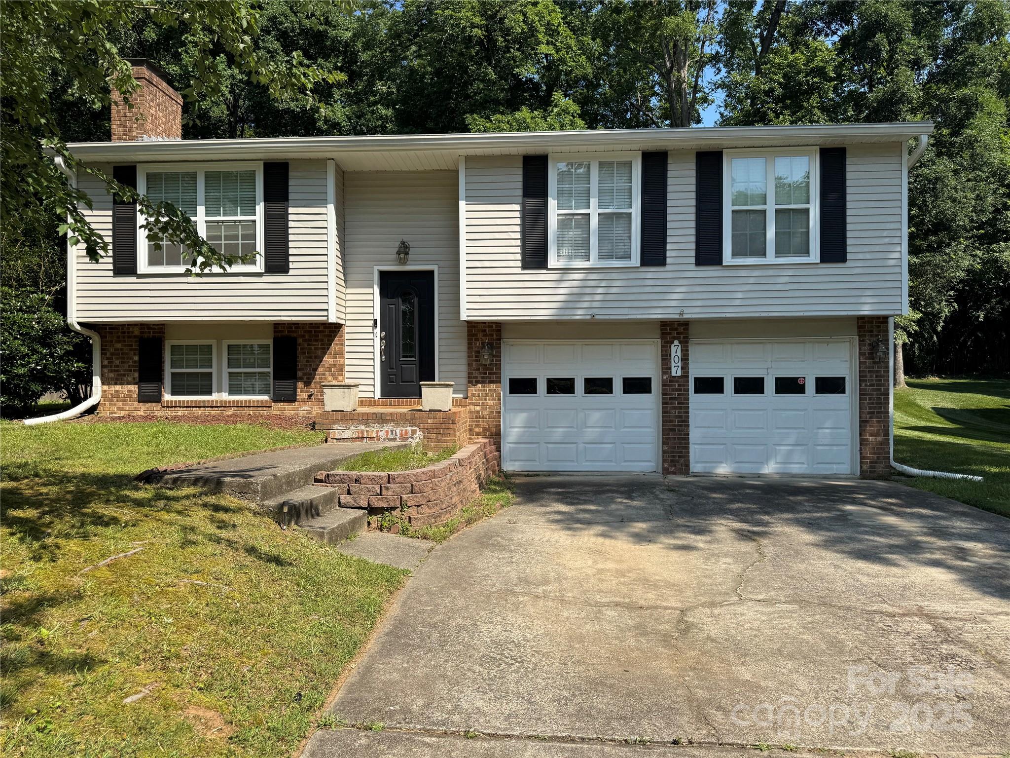 707 Regency Drive