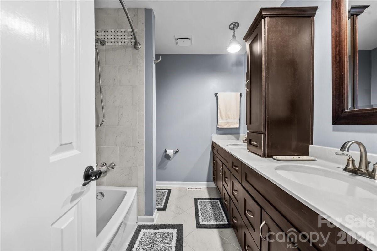 Scotch Meadows Estates - Residential