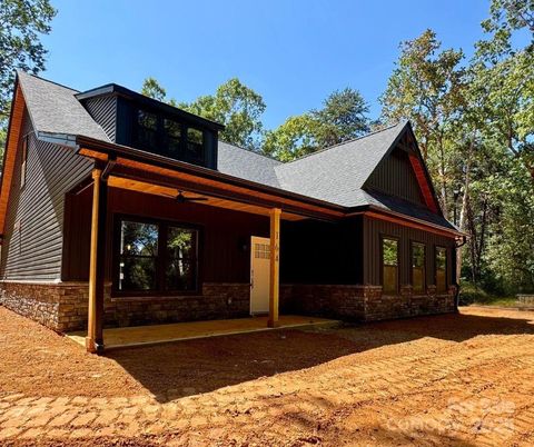 164 Suwanne Road Troy NC 27371