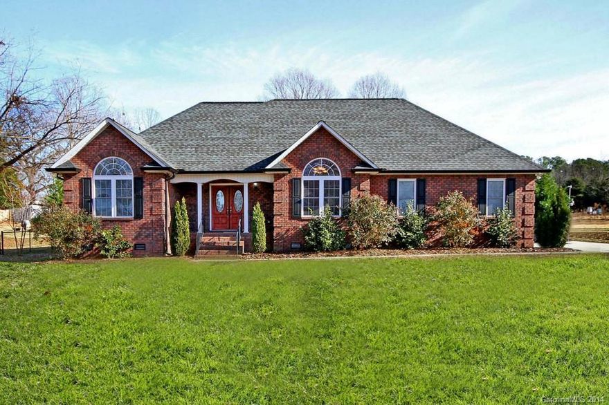 Very Convenient Location , Mintues to Kannapolis PKWay, Mooresville , Concord and More ! This Custom Ranch has many upgrades to include hardwood flooring , ceramic tile , Granite Counter-tops in Kitchen and Baths , Rinnai Tankless Gas Water Heater , split bedroom plan , Cathedral Ceilings, Great Trim Package , Master Suite with Large Bath w/DBL vanties /sep. shower /Air Garden Tub , 2 closets , Screened porch. .74 acre lot , patio with fire pit, Two car garage, Dog lot and fenced bkyard. No HO !