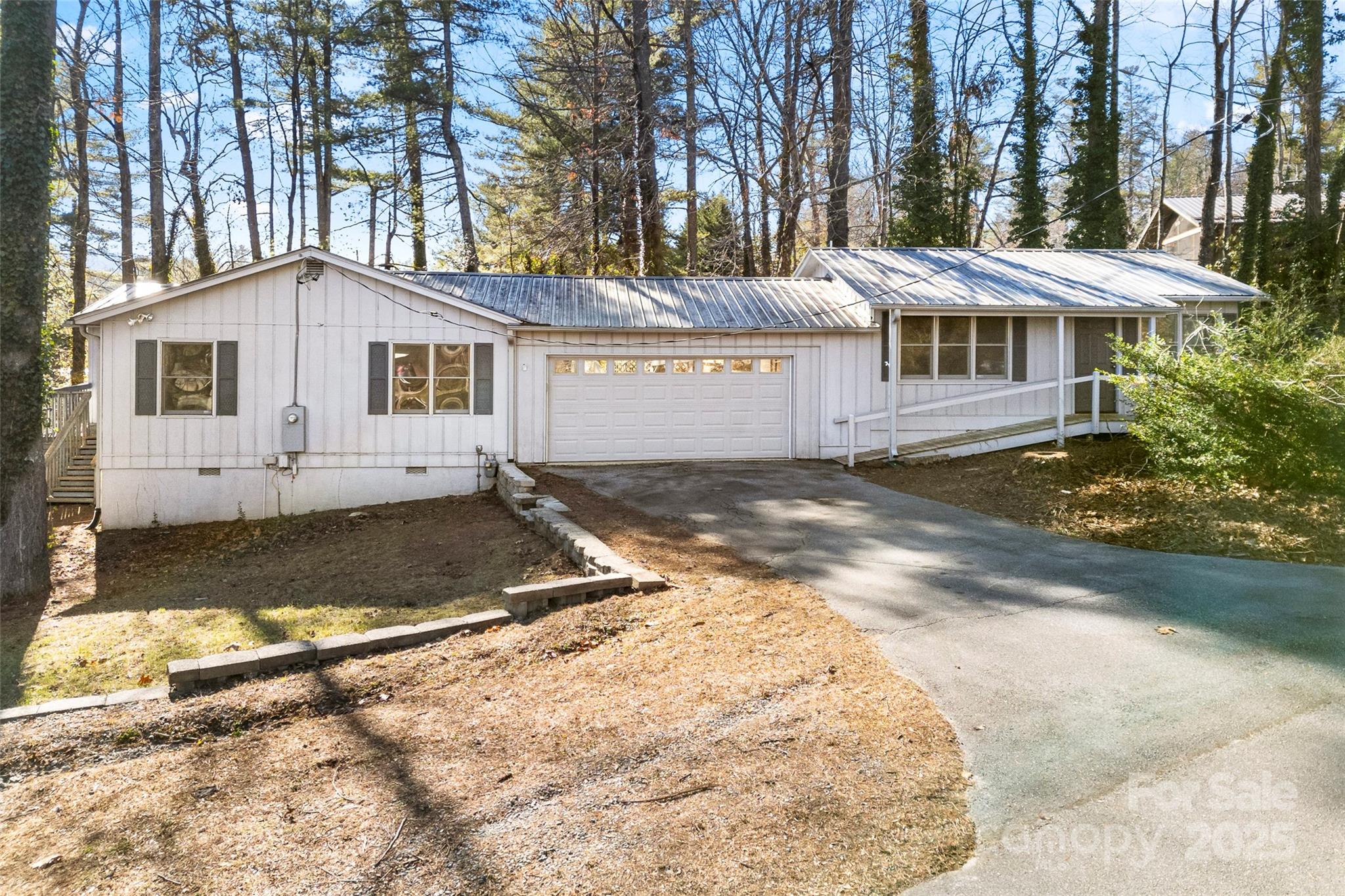 550 Kinross Drive