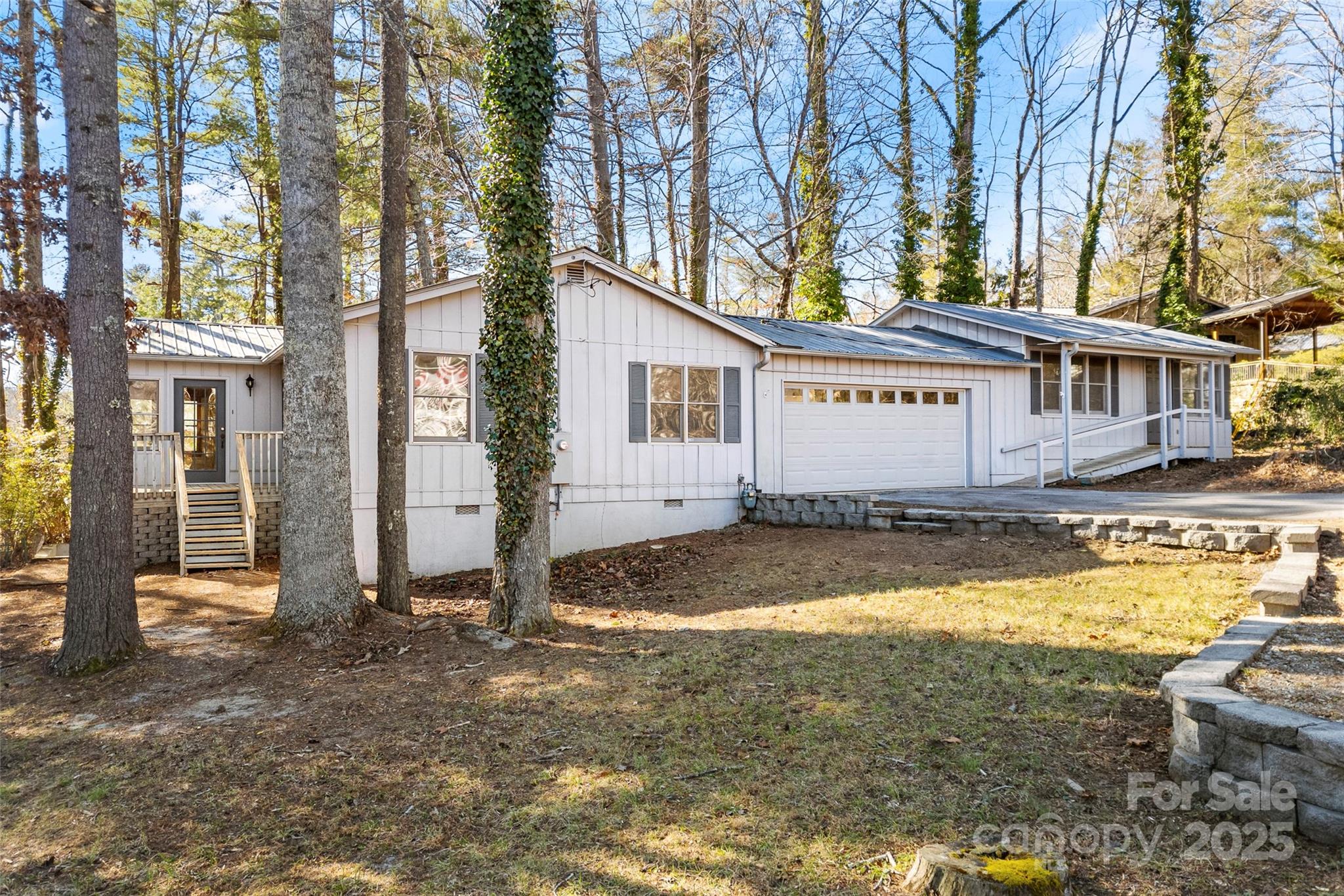 550 Kinross Drive