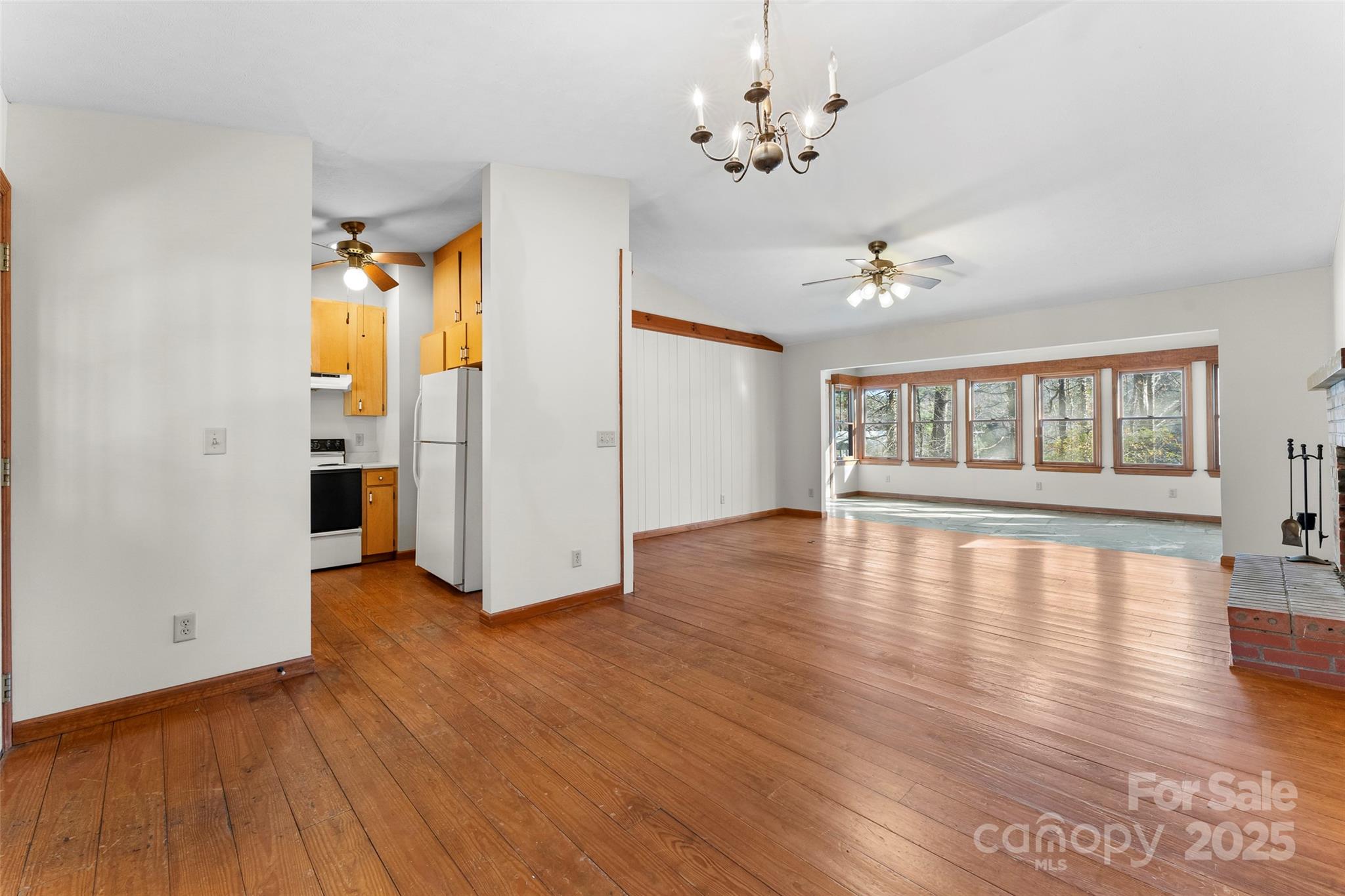 550 Kinross Drive