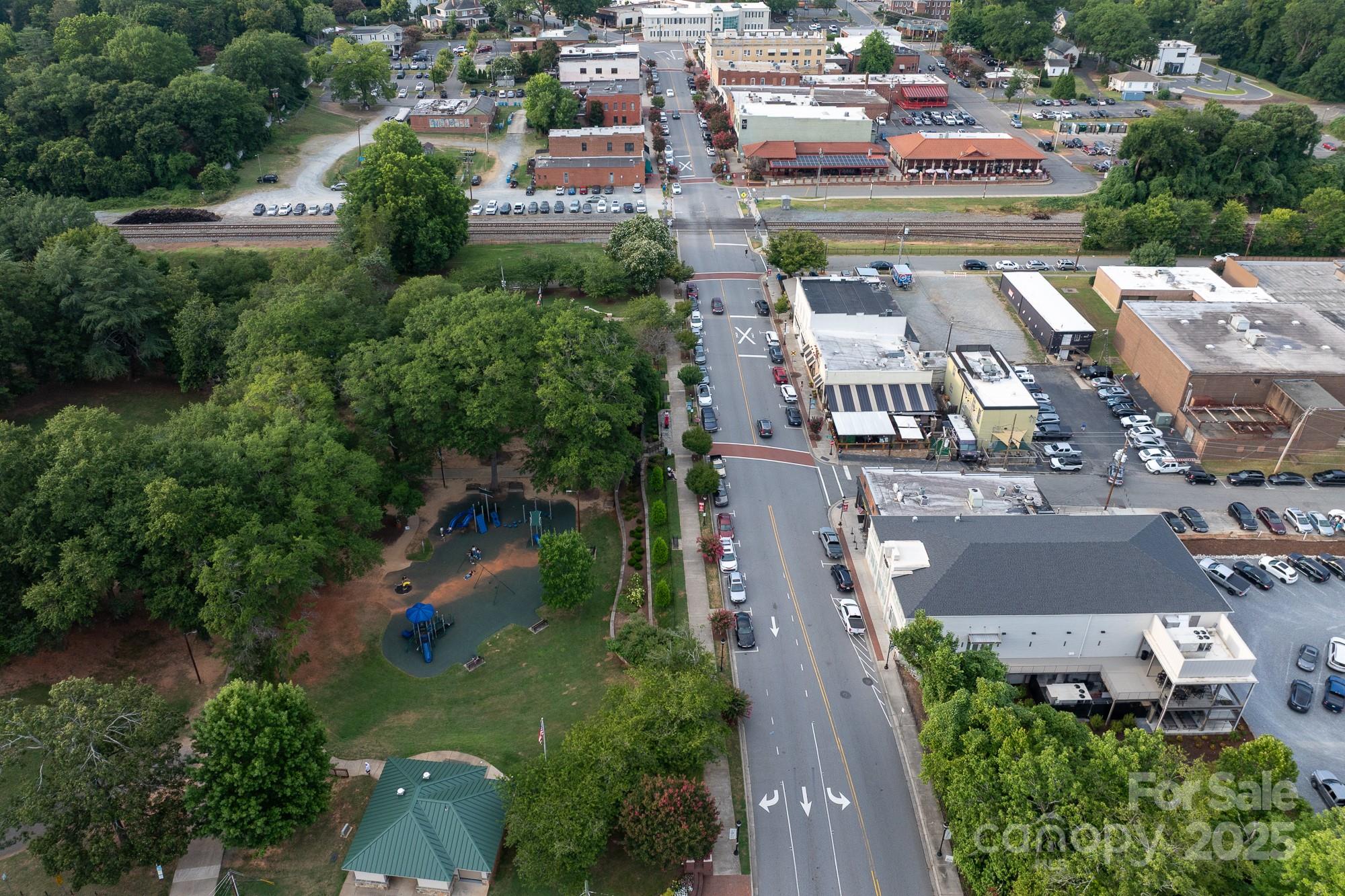 McLean - South Shore - Land