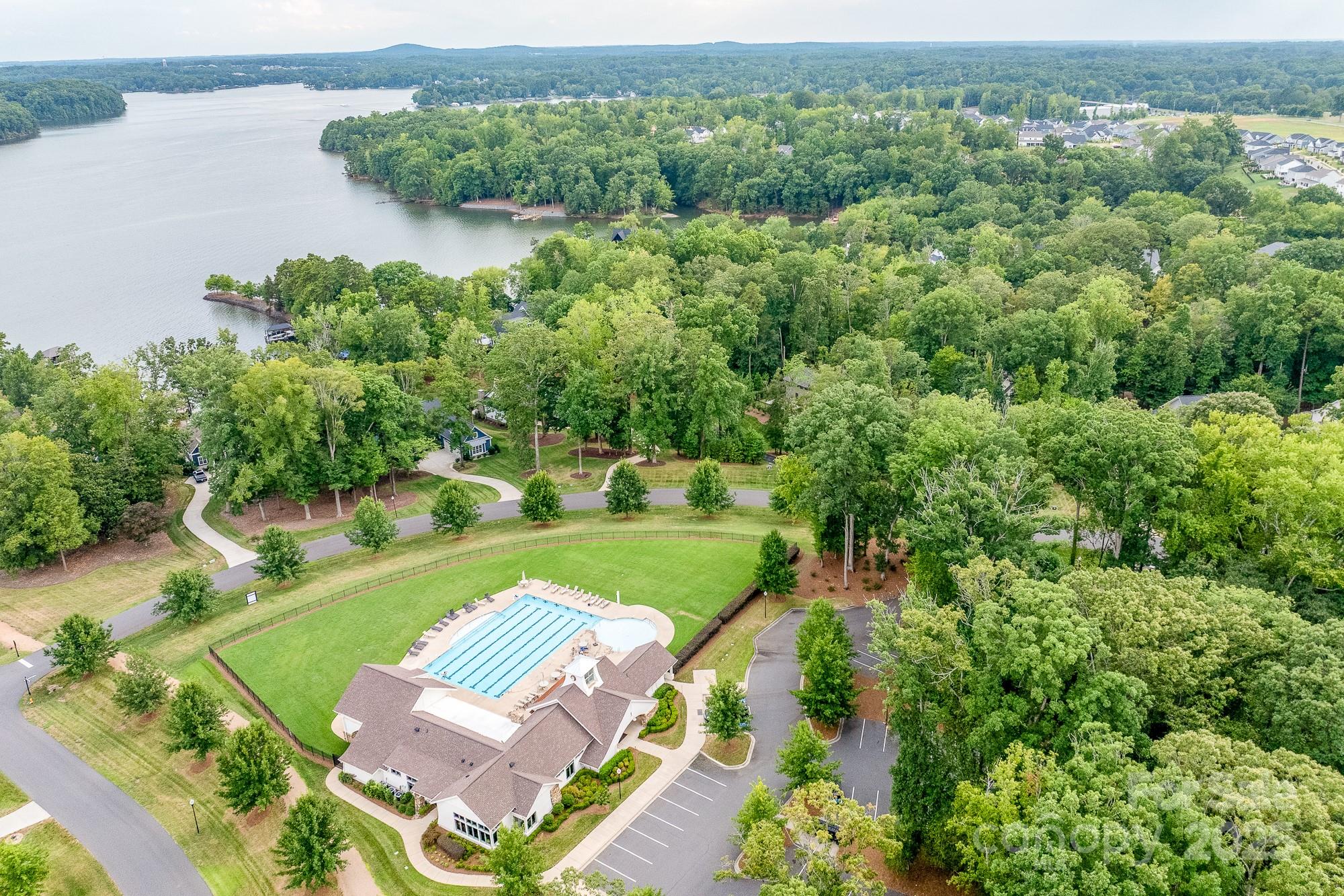 McLean - South Shore - Land