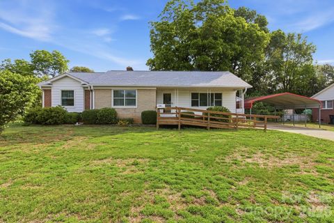 Photo of 748 Emorywood Avenue, Rock Hill, SC 29730 (MLS # 4380274)