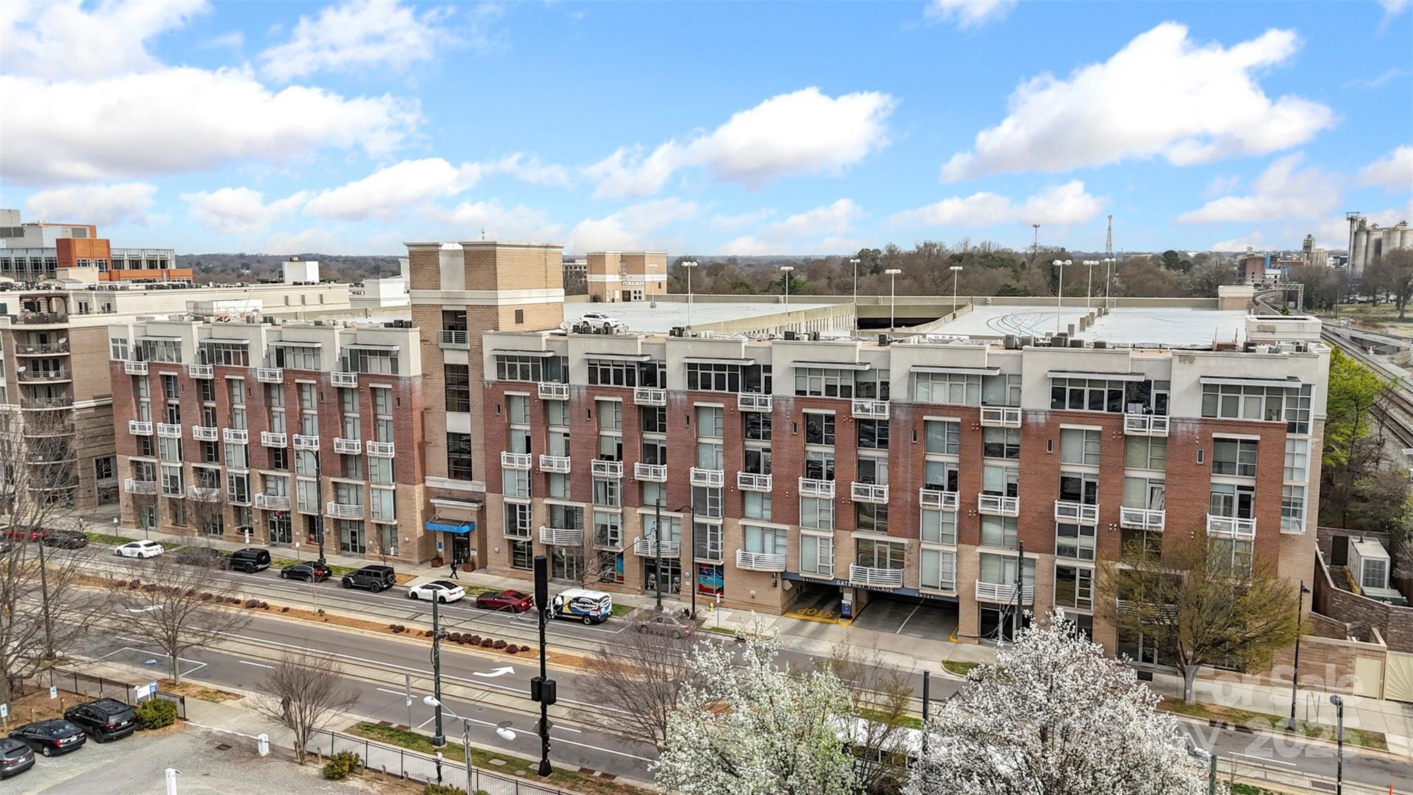 710 W Trade Street 309