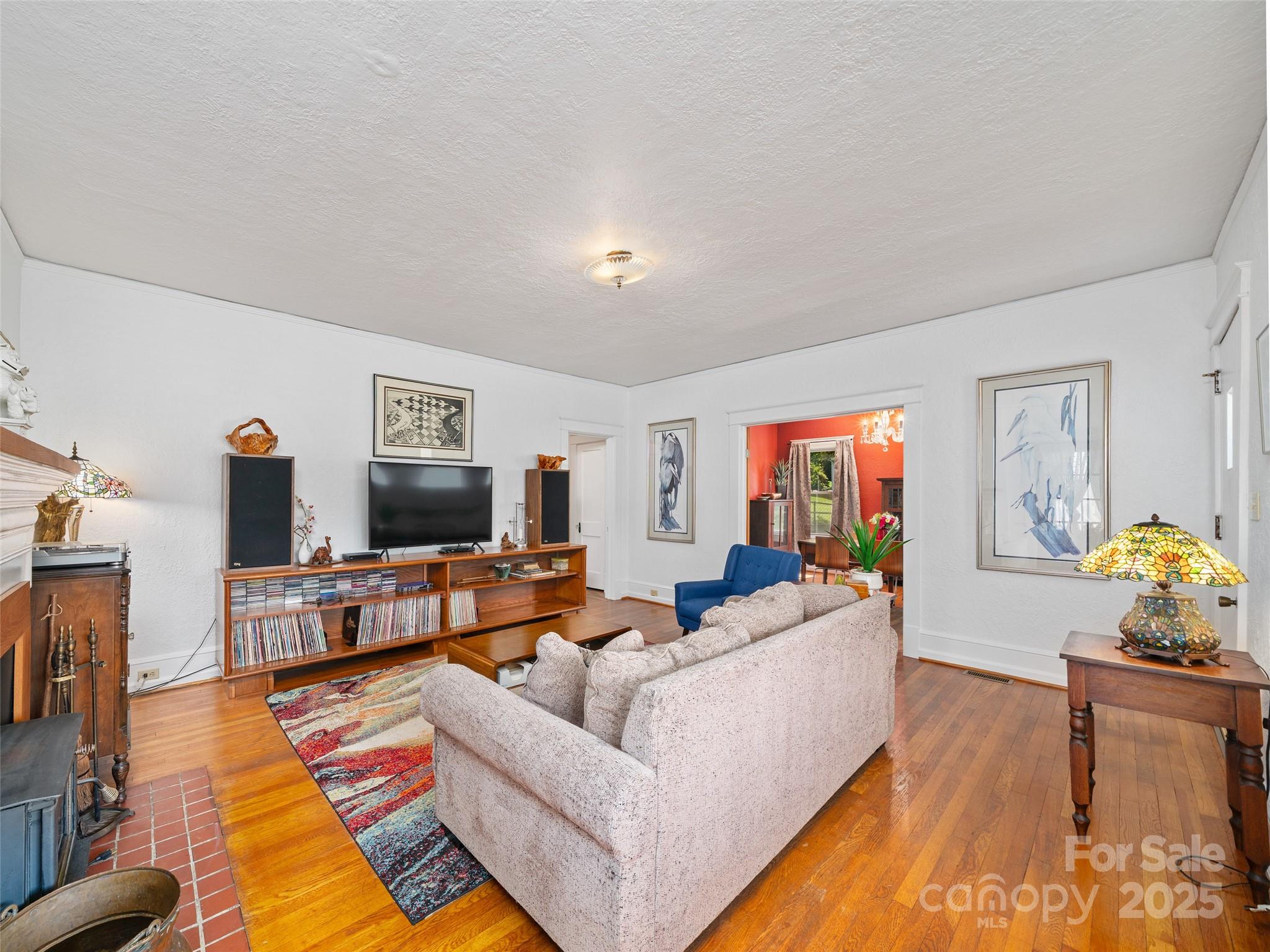 159 Pine Avenue