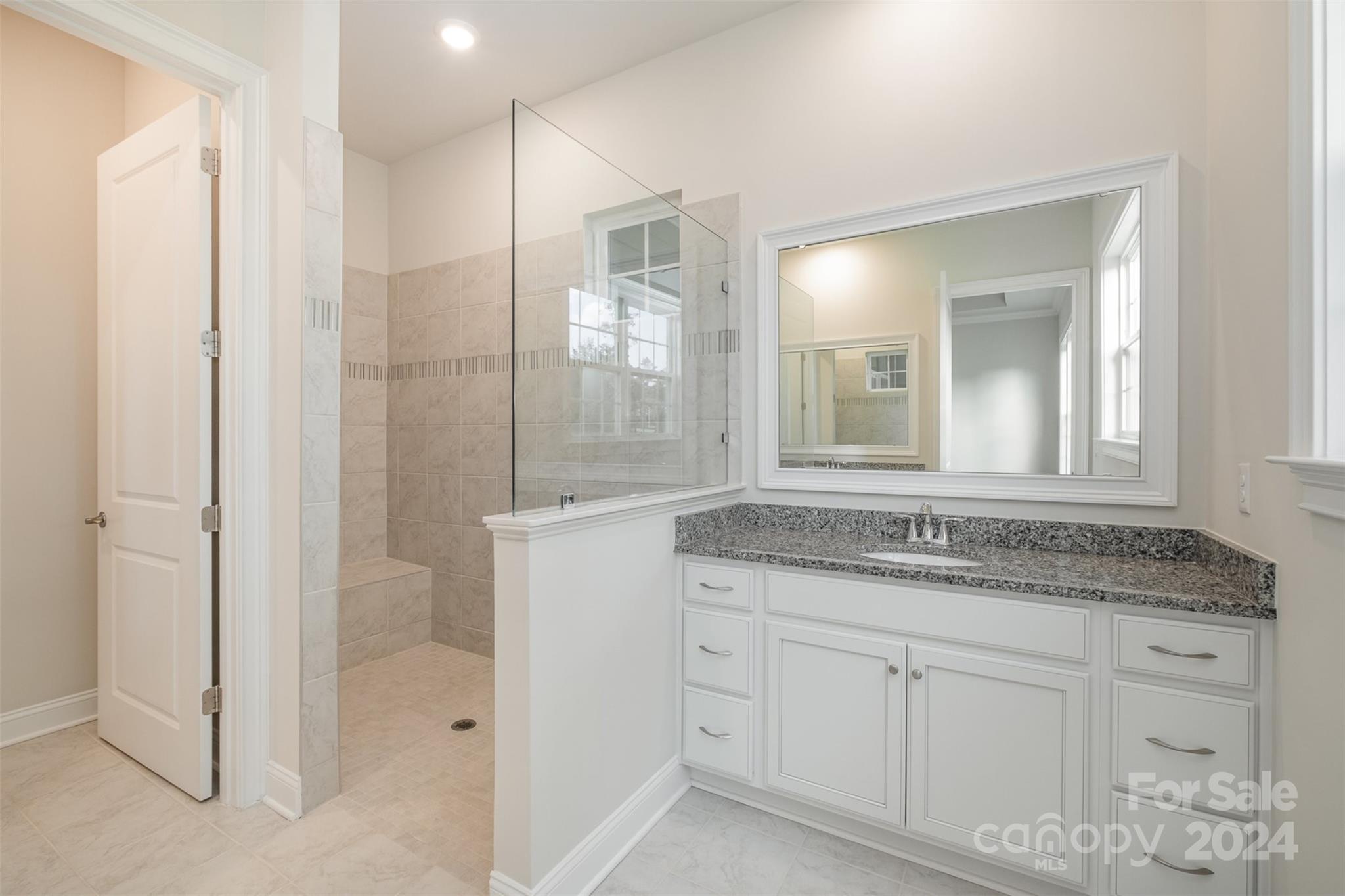 Imagery on Mtn Island - Residential