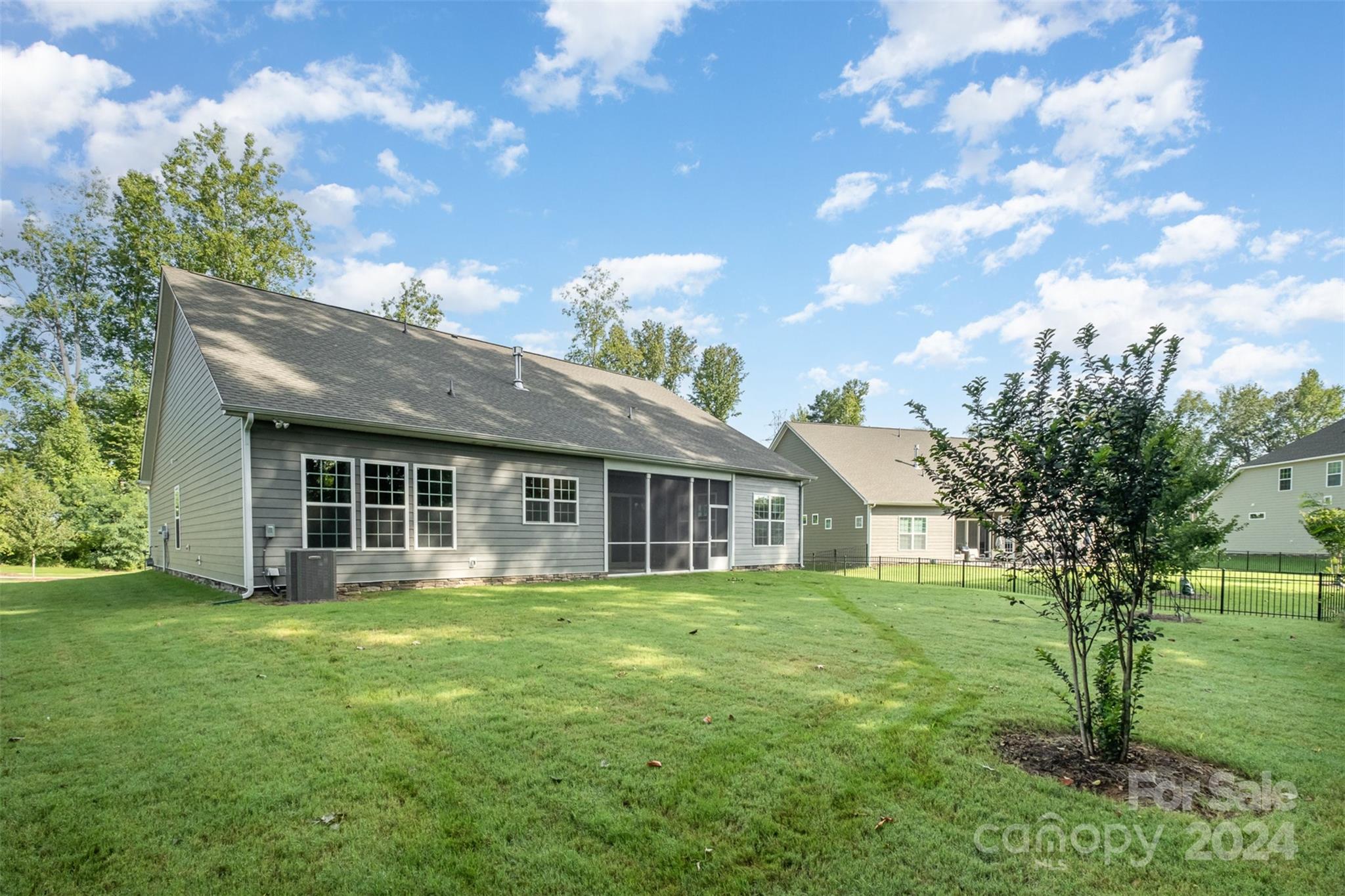 Imagery on Mtn Island - Residential