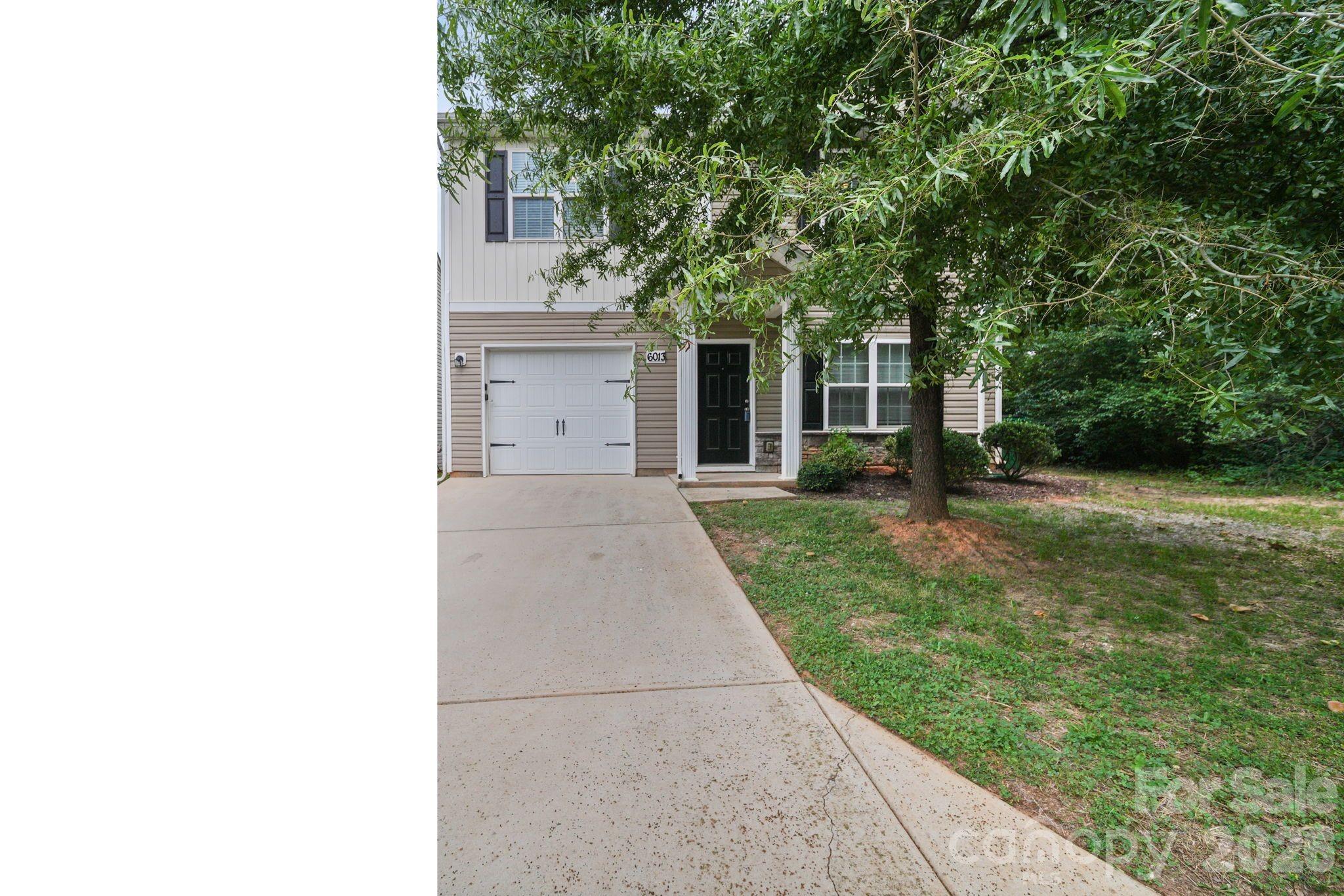 6013 Vista Woods Lane