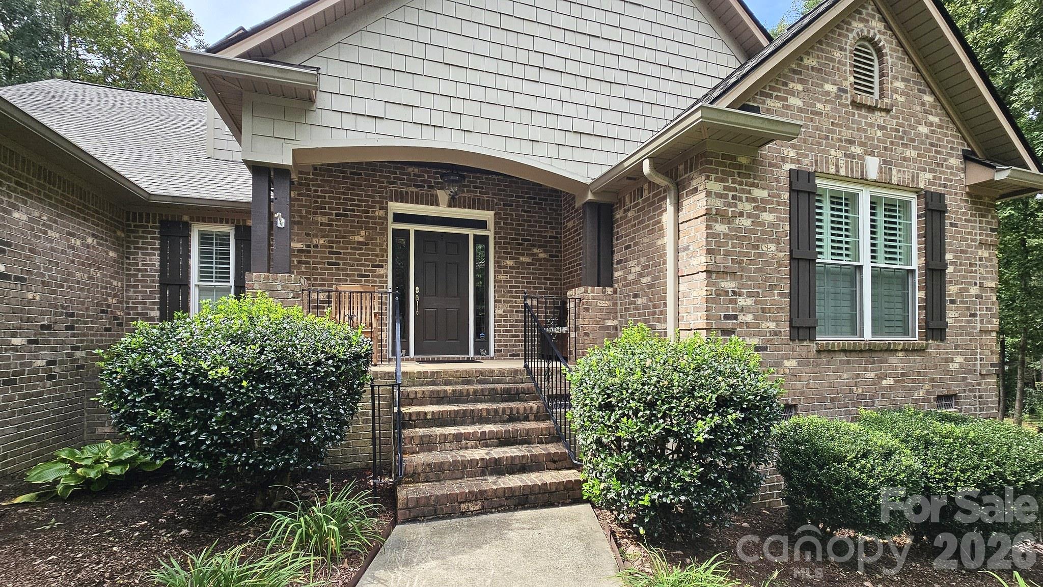 4587 Sawgrass Court