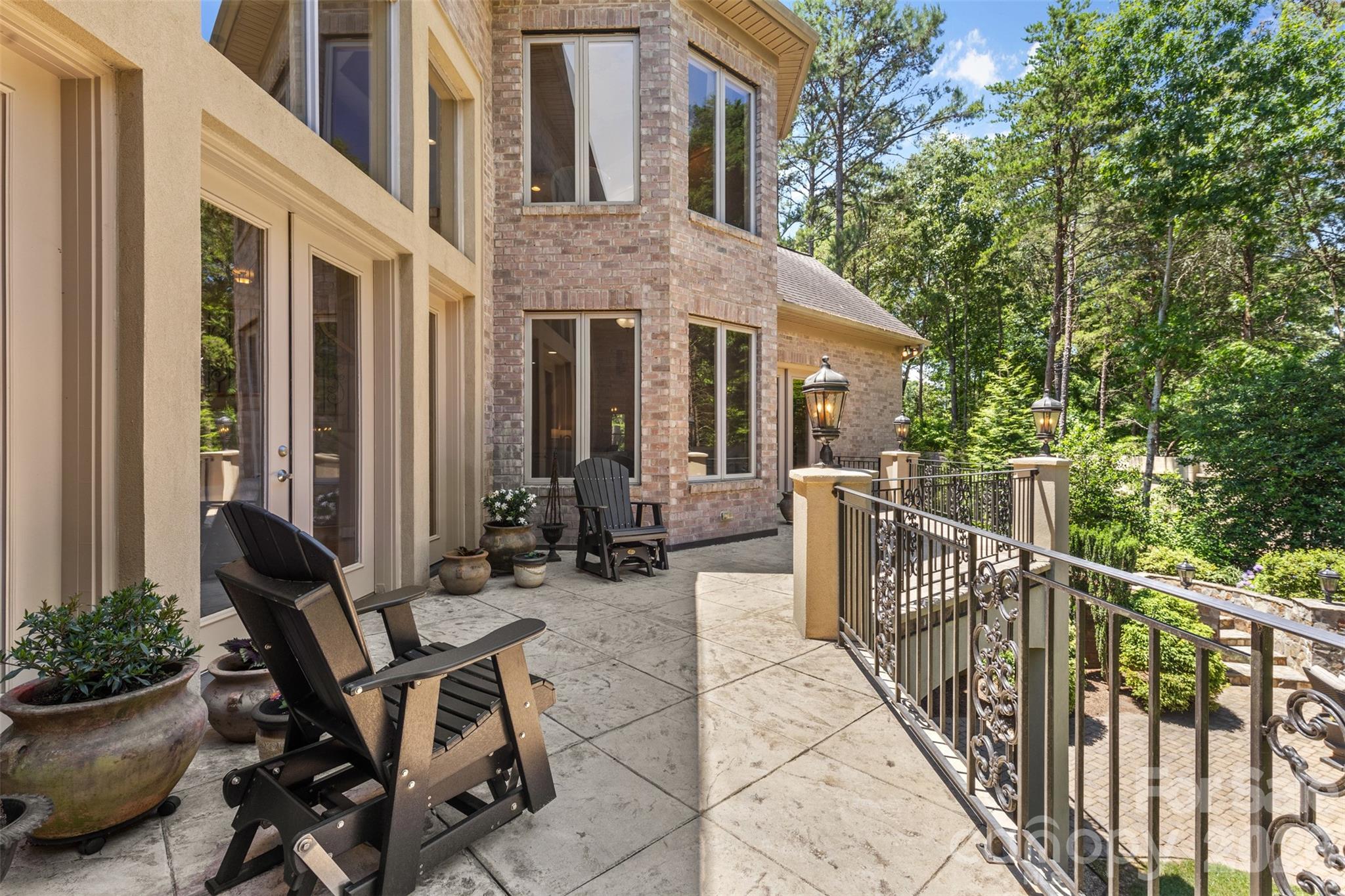 Saratoga Woods - Residential