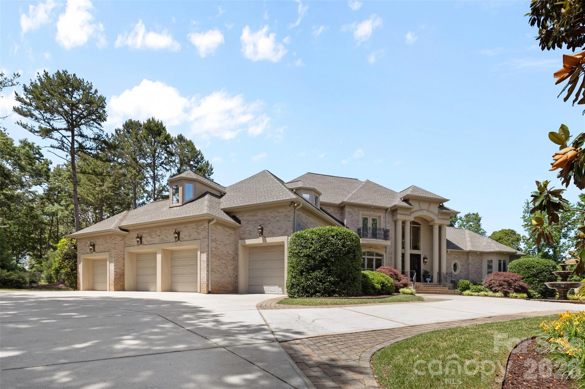 1405 Saratoga Woods Drive