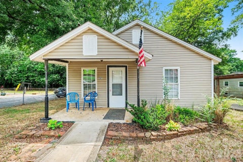 Photo of 207 Morris Street, Kings Mountain, NC 28086 (MLS # 4427275)