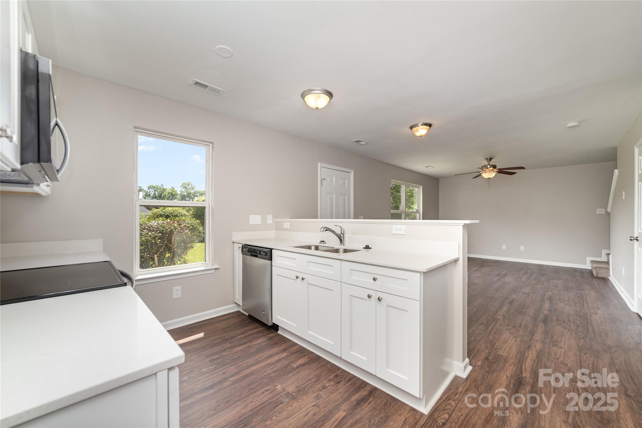 4437 Esmeralda Drive