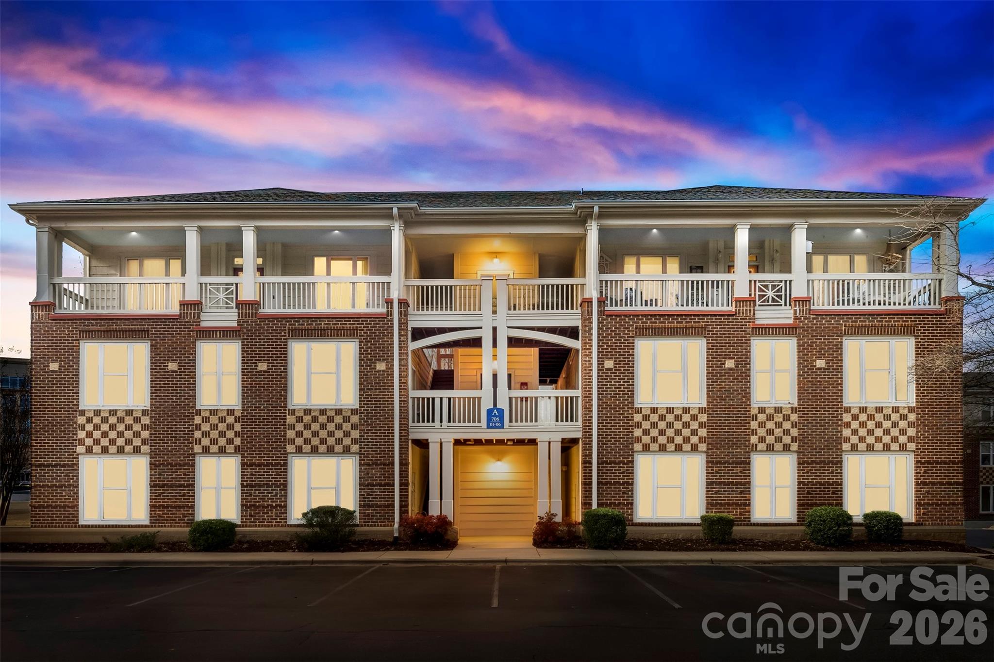 Spinnaker Reach - Residential