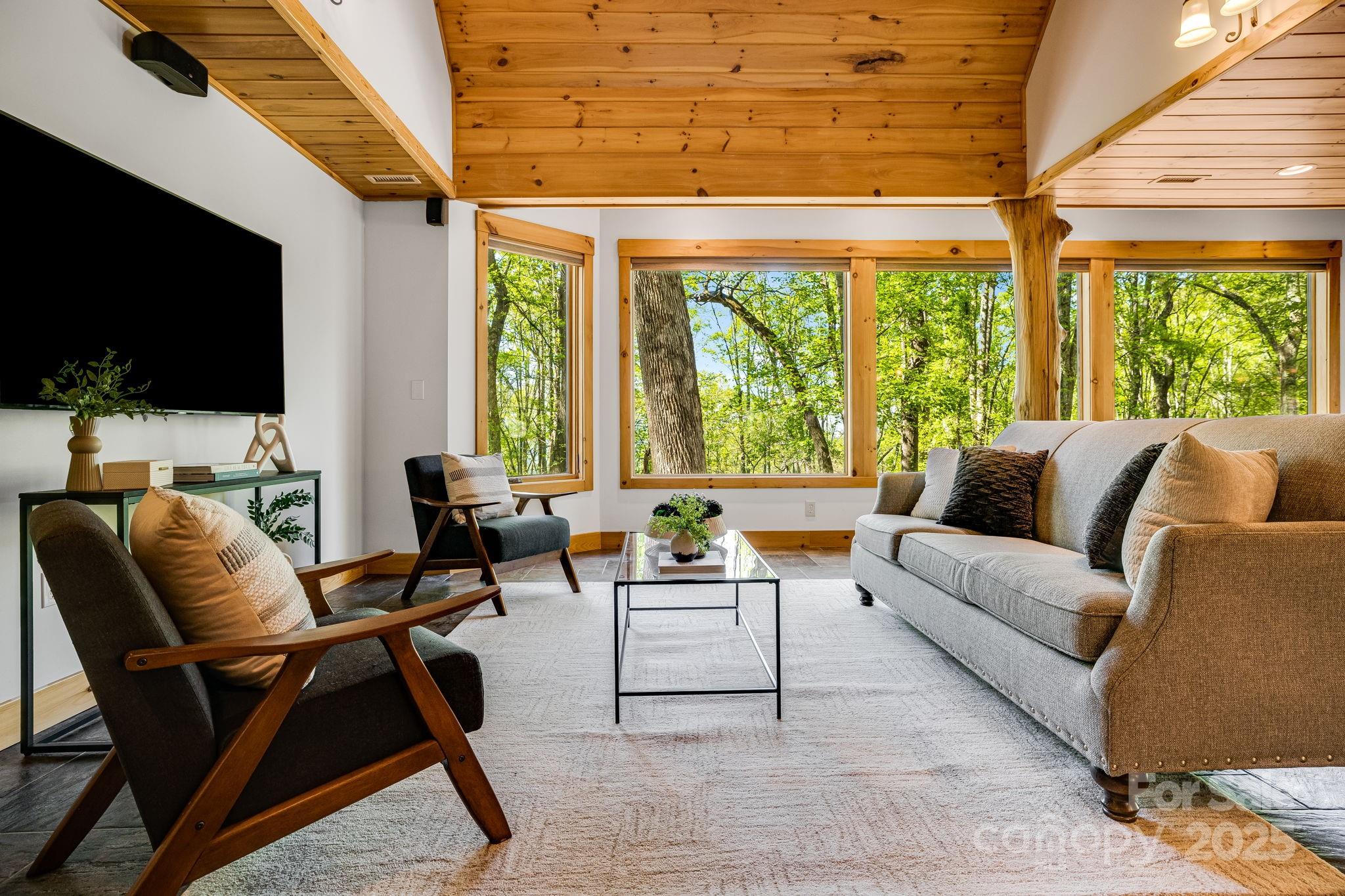 216 Log Gap Road