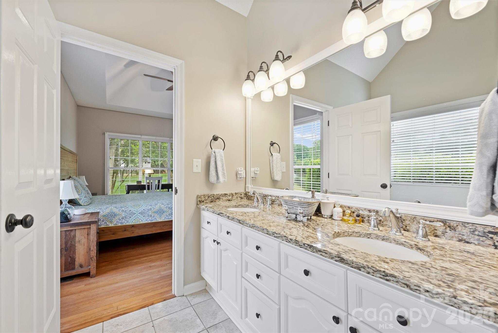 Oxford Glen - Residential