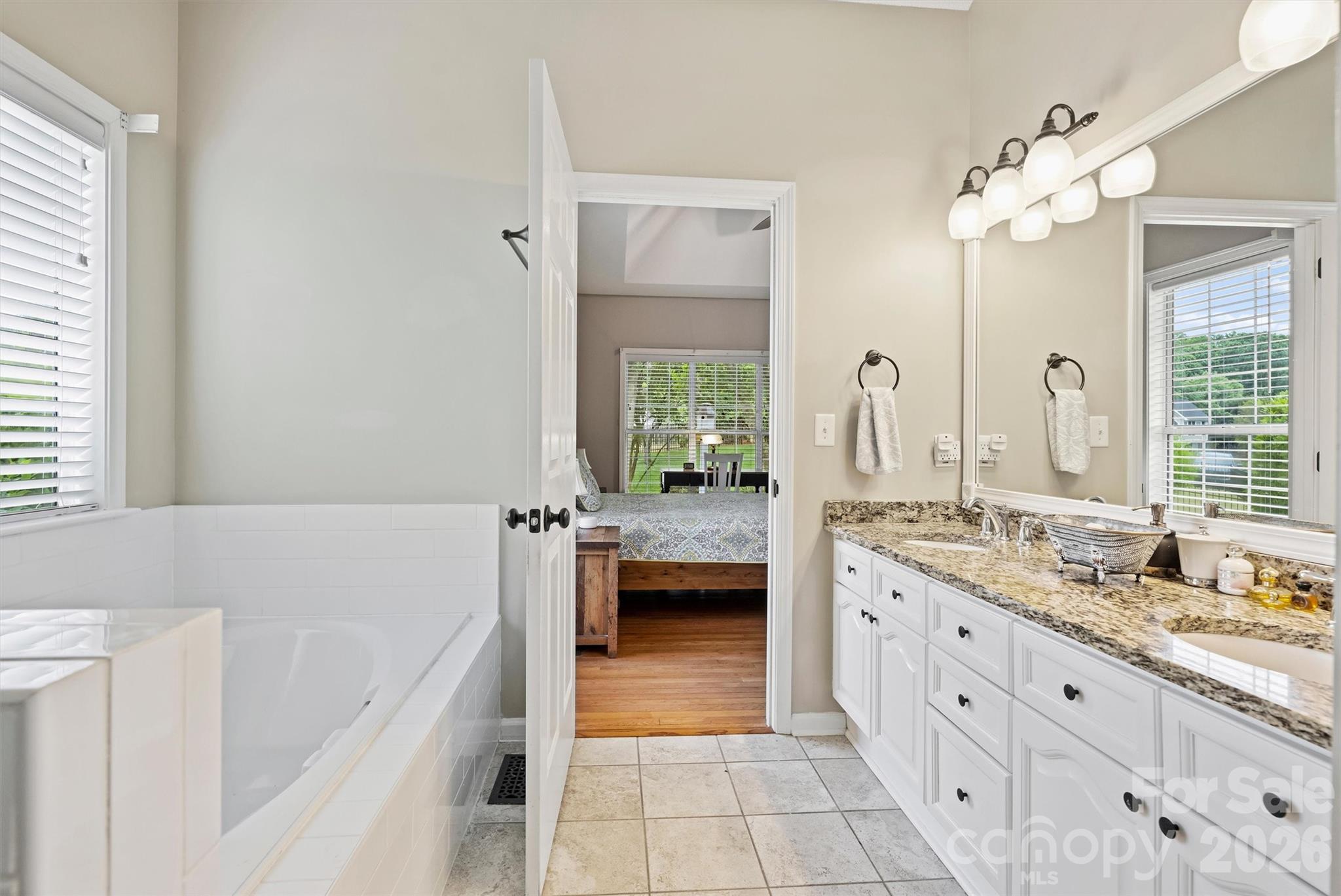 Oxford Glen - Residential