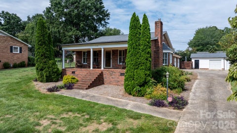 Photo of 1316 Oak Canopy Road, Lincolnton, NC 28092 (MLS # 4415317)