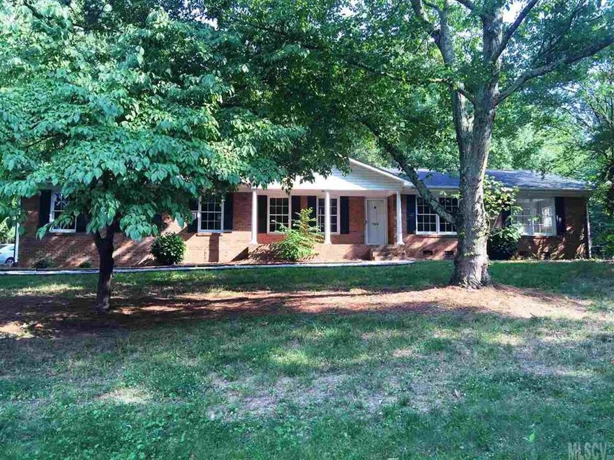 Beautiful wood floors & trim make this home a must see.  This brick ranch is move in ready w/ lots of recent makeovers. Large windows for plenty of light & an open, airy feel.   Need an in-law unit or bonus room?  Or lots of indoor play space for the kids? This one has it.  Has a large finished bonus room w/Jacuzzi bath that's ready to meet your needs.  Breakfast area w/bay windows, formal dining, living room w/ fireplace & built in cabinets.