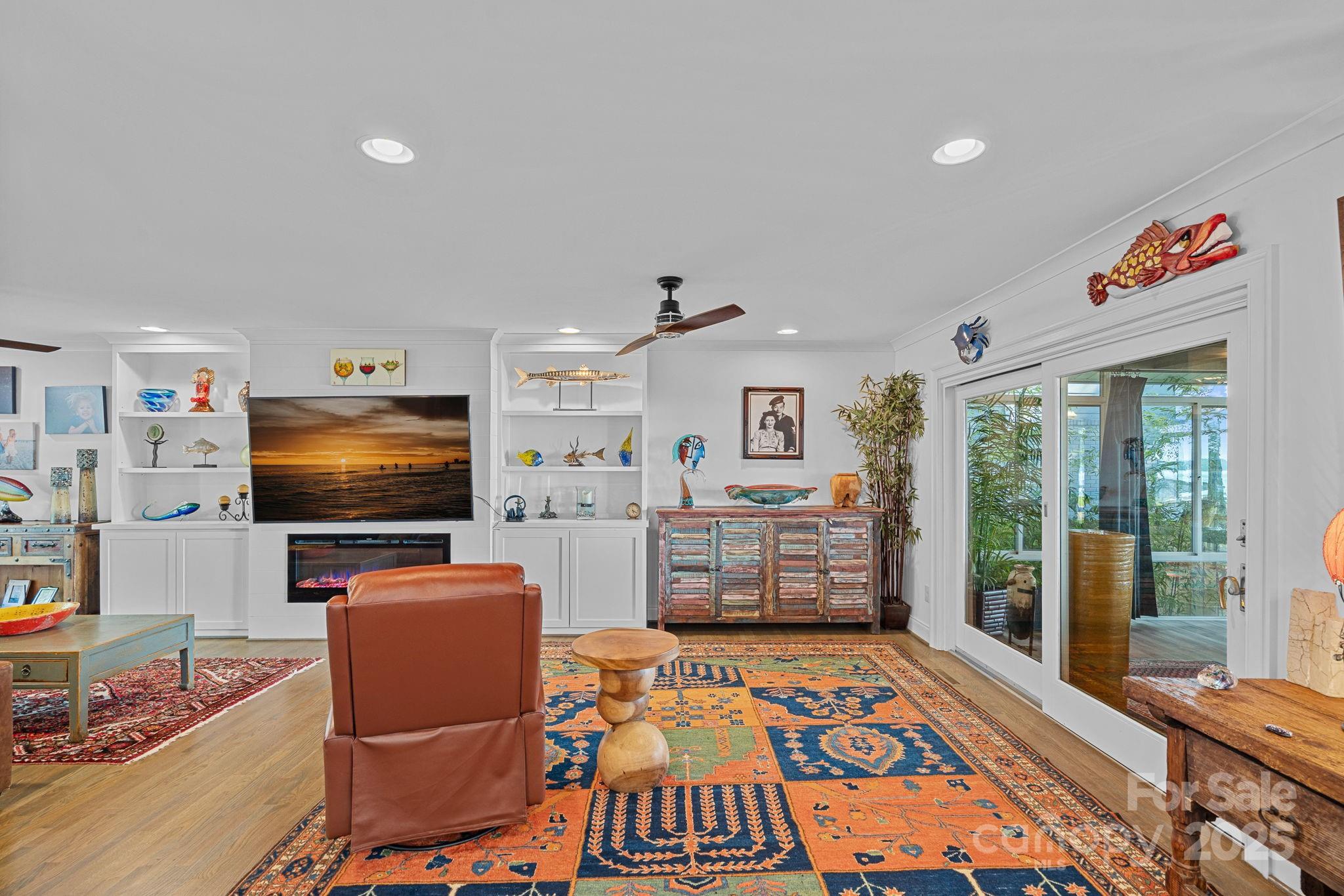 Island Forest - Residential