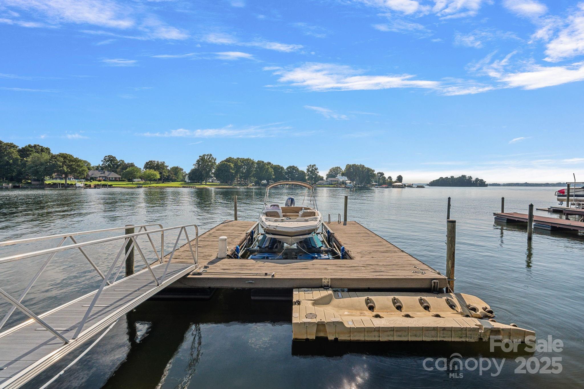 Island Forest - Residential