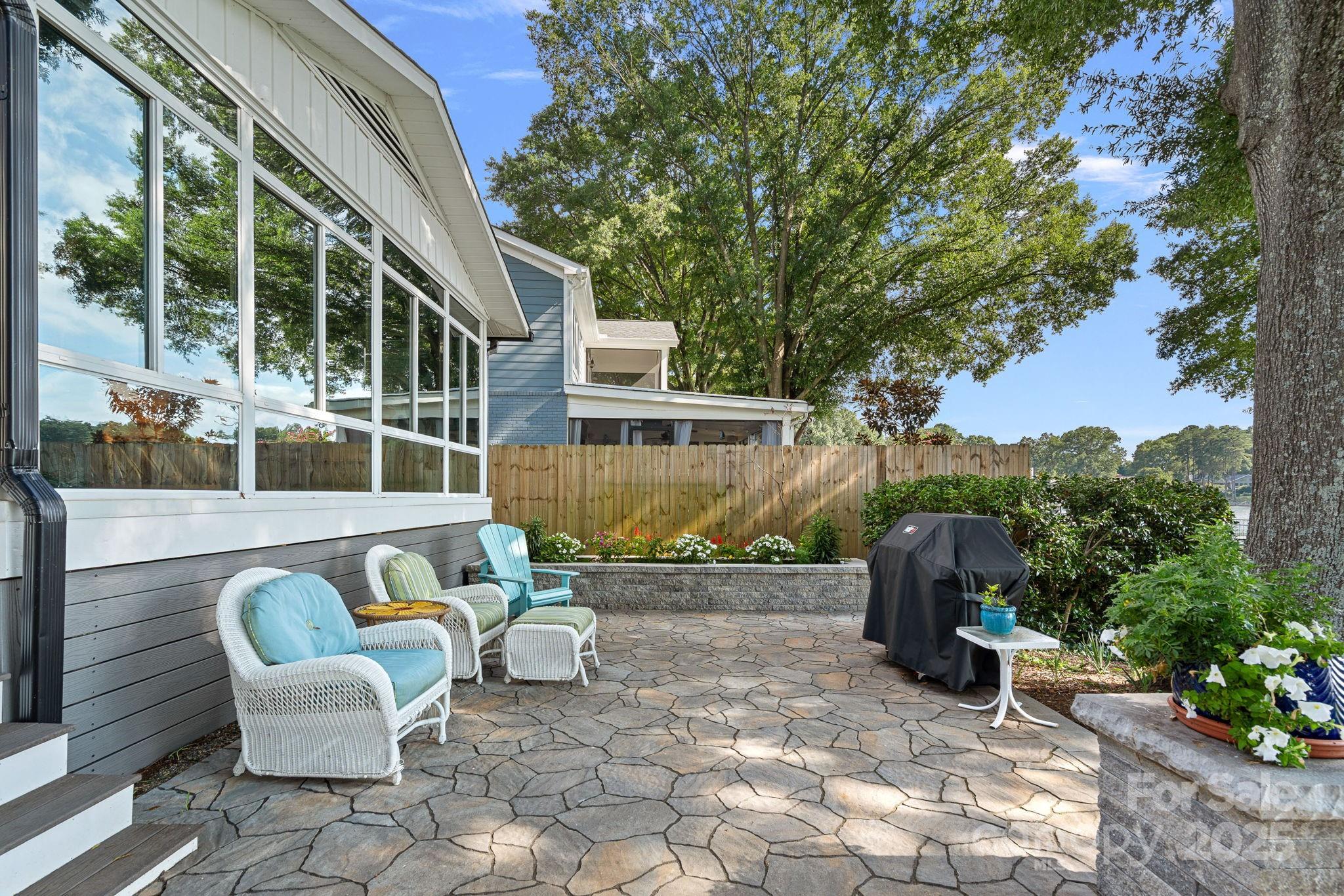 Island Forest - Residential