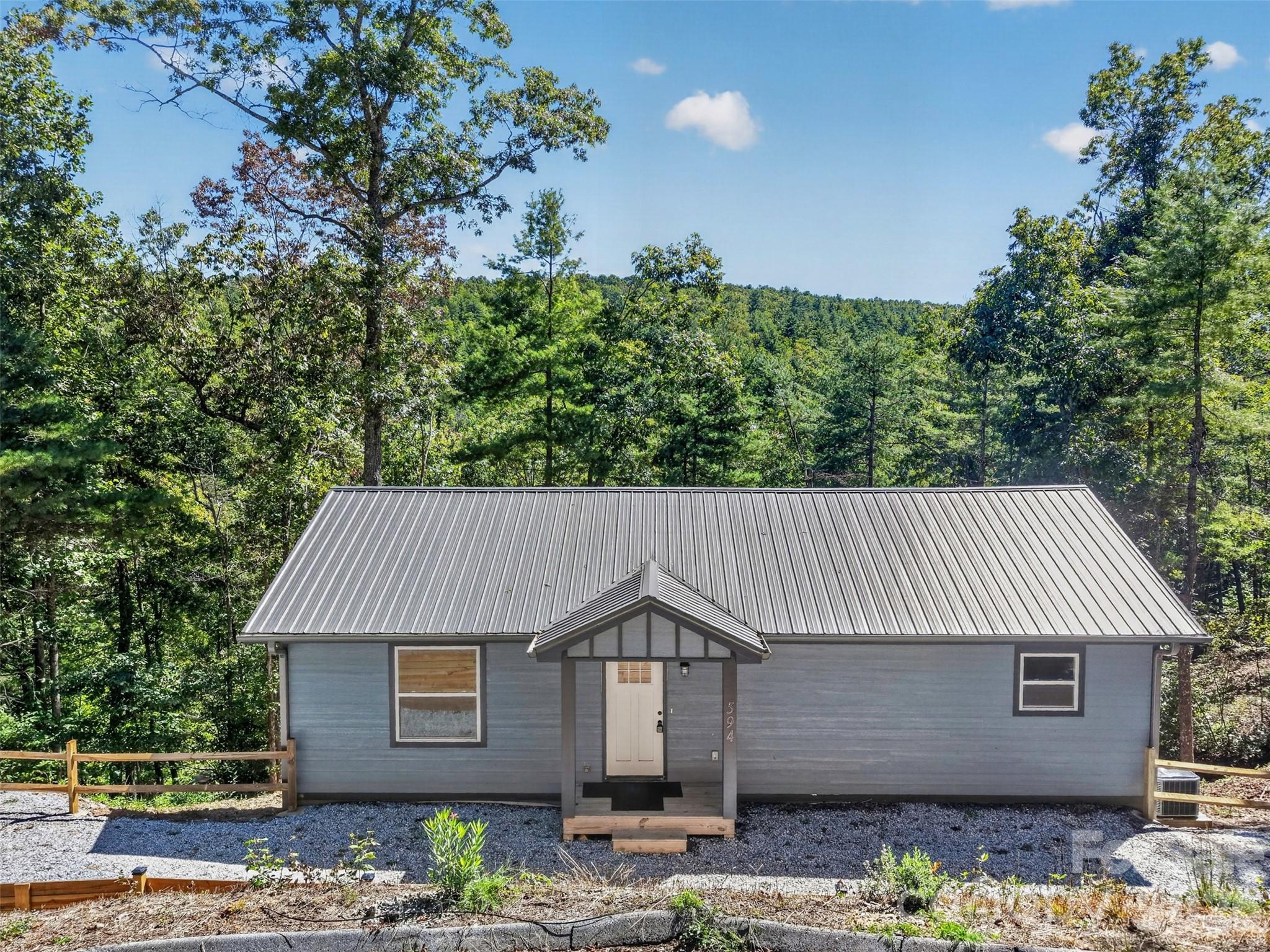 594 McMillan Drive