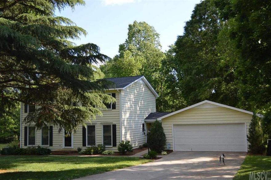 You won't find this much square footage in this great condition for this price anywhere in Lincoln County. Custom built 3BR/3BA home with 2 porches for sitting & enjoying the quiet neighborhood. Wormy Chestnut kitchen cabinets are rare! Double garage (can actually hold 2 cars!) attached to house by a covered breeze way. Sellers have taken care of details that needed repair, so all you do is move in. Small creek runs across lower back yard. Buy now and spend your summer enjoying the beautiful in ground pool.