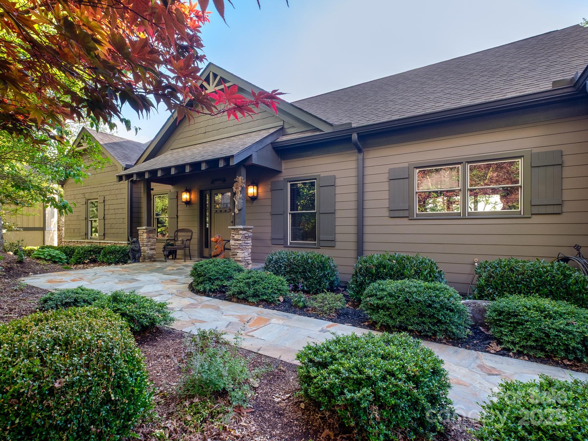 2388 Connestee Trail