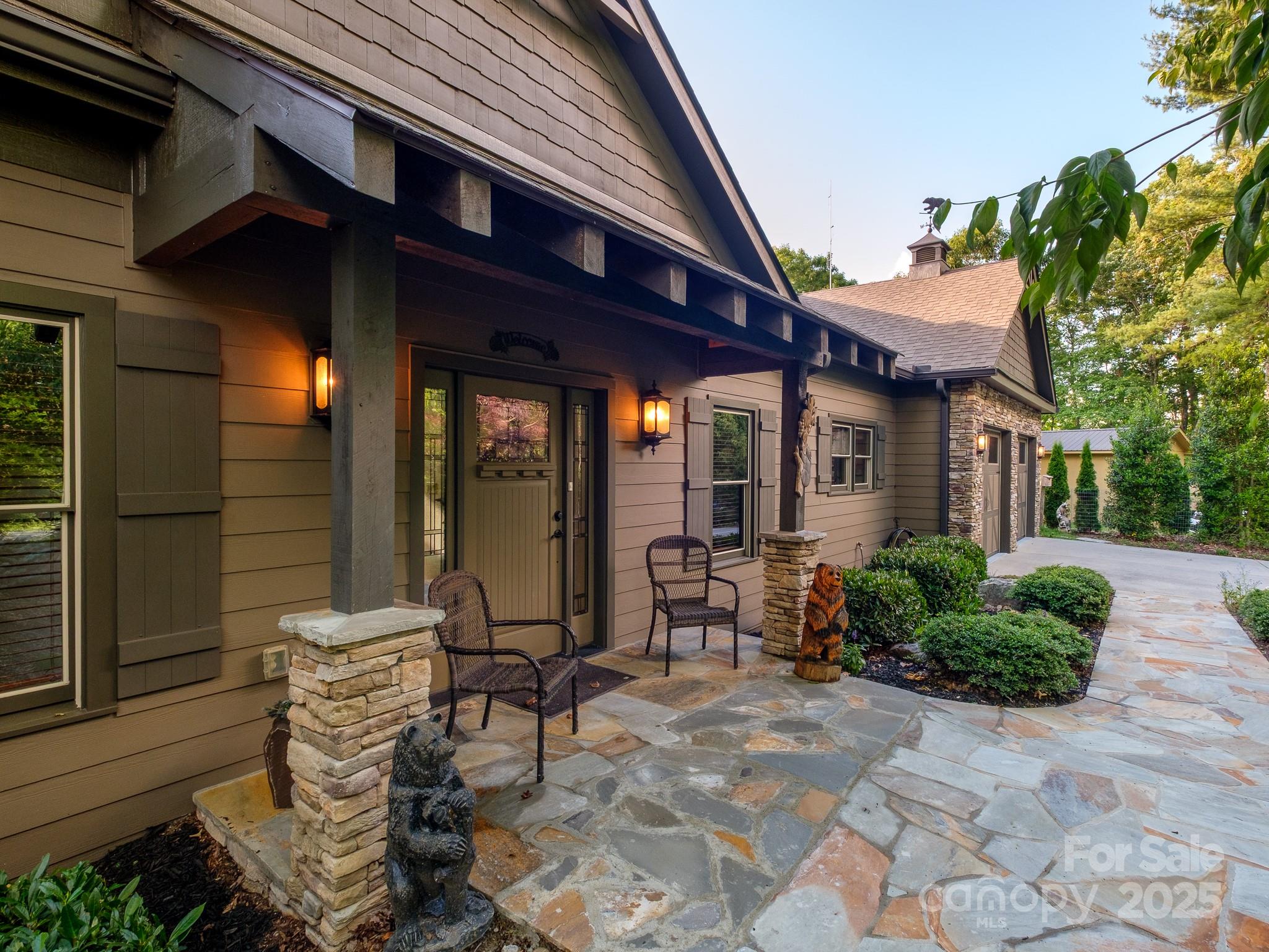 2388 Connestee Trail