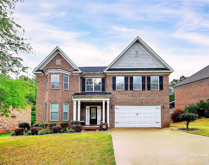 Welcome to 635 Drury Lane, a stunning and spacious home located in the desirable Tullamore neighborhood in Clover! This exceptional property boasts 4 bedrooms, 3.5 bathrooms, and generous living space. As you step inside, you are greeted by a welcoming 2 story foyer that leads you into the spacious family room featuring a cozy gas fireplace. The updated kitchen is a chef's delight, complete with stainless steel appliances, quartz countertops, and abundant cabinet space. Access the adjacent dining room through your butler’s pantry for an ideal setting for hosting family dinners or entertaining guests. Dual walk-in closets in the primary suite. Upstairs you’ll find 3 additional bedrooms as well as a bonus room that could easily function as a bedroom. Schedule your showing today!