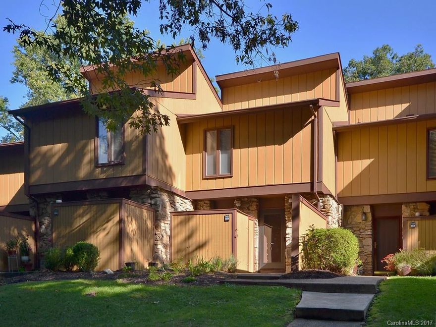 Convenient South Location. Easy access to shopping, restaurants, and airport. Wood floors, new heat pump in August 2017.